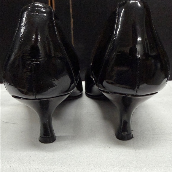 Donald J. Pliner Black Flats with Silver Accent - Picture 7 of 11